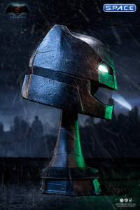 1:1 Armored Batman Helmet Life-Size Replica (Batman v Superman: Dawn of Justice)