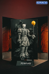 Pennywise Movie Maniacs - black & white Version (It: Welcome to Derry)