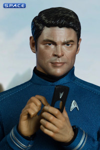 1/6 Scale Doctor Leonard McCoy (Star Trek Beyond)