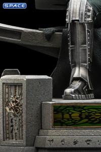 1/10 Scale Doctor Doom on Throne Deluxe Art Scale Statue (Avengers: Doomsday)