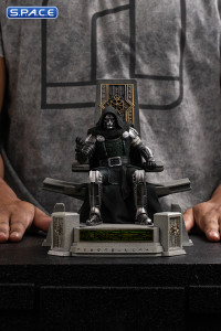 1/10 Scale Doctor Doom on Throne Deluxe Art Scale Statue (Avengers: Doomsday)