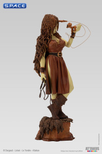 Pelisse mit Pelzchen Statue - Sepia Version
