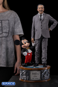 1/4 Scale Walt Disney & Mickey Mouse Deluxe Legacy Replica Statue (Disney)