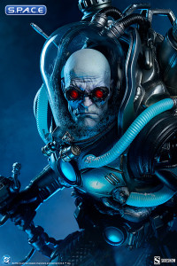 Mr. Freeze Premium Format Figure (DC Comics)