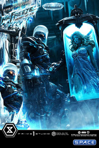 1/3 Scale Mr. Freeze �Heart of Ice� Deluxe Real Elite Masterline Statue - Bonus Version (DC Comics)