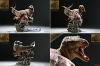 Tyrannosaurus Rex vs. Triceratops Diorama (Dinosauria)
