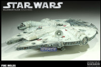 1:72 Scale Millennium Falcon Replica (Star Wars)