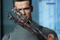 1/6 Scale T-800 Movie Masterpiece MMS117 (Terminator 2)