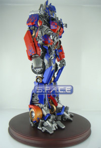 Optimus Prime Statue (Transformers)