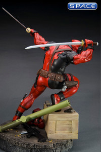 Deadpool Fine Art Statue (Marvel)