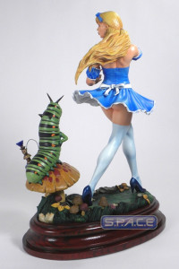 Alice Wonderland Statue