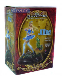 Alice Wonderland Statue