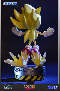 Super Sonic Statue (Sonic the Hedgehog)