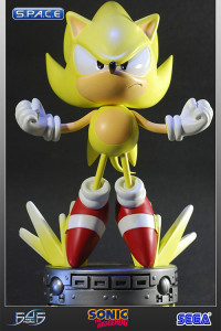 Super Sonic Statue (Sonic the Hedgehog)
