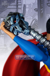 Superman vs. Brainiac Statue (Superman)