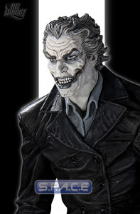 The Joker by Lee Bermejo Black and White Statue (Batman)