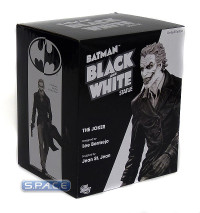 The Joker by Lee Bermejo Black and White Statue (Batman)