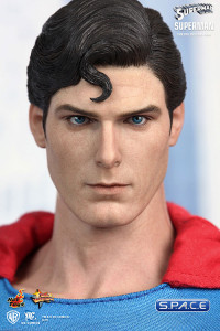 1/6 Scale Superman Movie Masterpiece MMS152 (Superman)