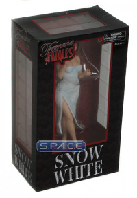 Snow White PVC Statue (Femme Fatales)