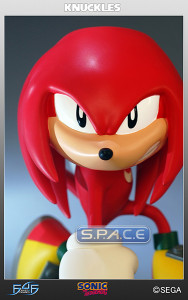 Knuckles the Echnida Statue (Sonic the Hedgehog)