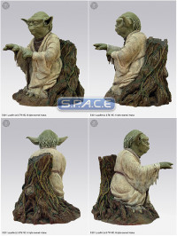 Yoda using the Force Statue (Star Wars)