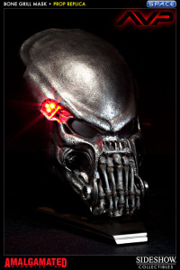 Bone Grill Predator Mask Prop Replica (Alien vs. Predator)