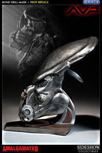 Bone Grill Predator Mask Prop Replica (Alien vs. Predator)