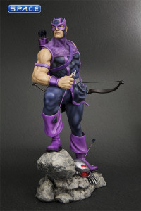 Hawkeye Classic Avengers Fine Art Statue (Marvel)