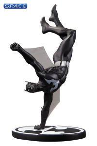 Batman Beyond Statue by Dustin Nguyen (Batman Black & White)