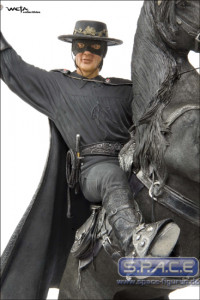 Zorro on Tornado Statue (Zorro)
