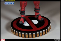 Deadpool Premium Format Figure (Marvel)