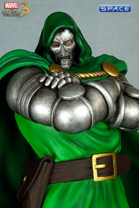 1/4 Scale Dr. Doom vs. Akuma Statuen (Marvel vs. Capcom 3)