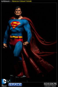 Superman Premium Format Figure (DC Comics)