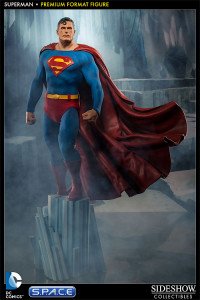 Superman Premium Format Figure (DC Comics)