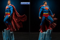 Superman Premium Format Figure (DC Comics)