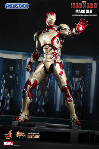 1/6 Scale Iron Man Mark XLII MMS197 Diecast Series (Iron Man 3)