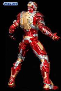 1/9 Scale Iron Man Mark XVII Heartbreaker Armor PVC Model Kit - Action Hero Vignettes (Iron Man 3)
