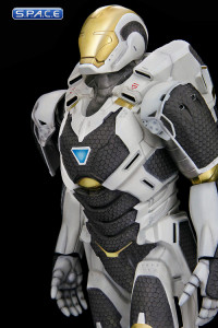 1/9 Scale Iron Man Mark XXXIX Starboost Armor PVC Model Kit - Action Hero Vignettes (Iron Man 3)