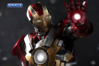 1/6 Scale Iron Man Heartbreaker Mark XVII Movie Masterpiece MMS212 (Iron Man 3)