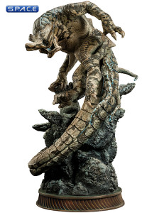 Slattern Statue (Pacific Rim)