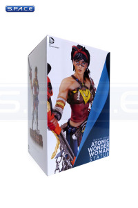 Atomic Wonder Woman Statue (Infinite Crisis)