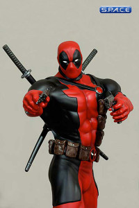 1/4 Scale Dante vs. Deadpool Statues (Marvel vs. Capcom 3)