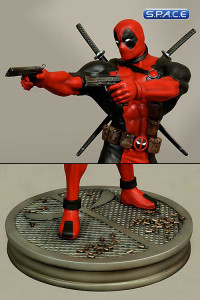 1/4 Scale Dante vs. Deadpool Statues (Marvel vs. Capcom 3)