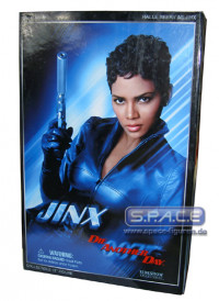 12 Halle Berry as Jinx (James Bond - Die Another Day)