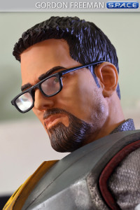 1/4 Scale Gordon Freeman Statue (Half-Life 2)