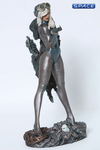 Space Host Girl by Erick Sosa Statue (Fantasy Figure Gallery)