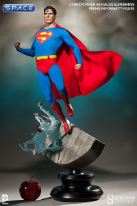 Superman Premium Format Figure (Superman)