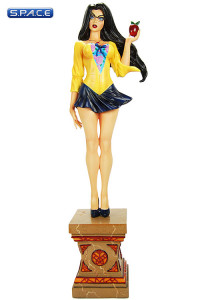 Snow White Statue Ruby Edition (Grimm Fairy Tales)