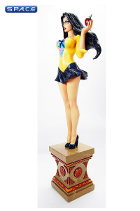 Snow White Statue Ruby Edition (Grimm Fairy Tales)